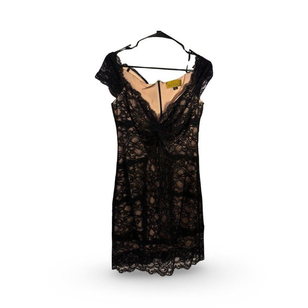 Nicole Miller Dress size large (runs like a medium)